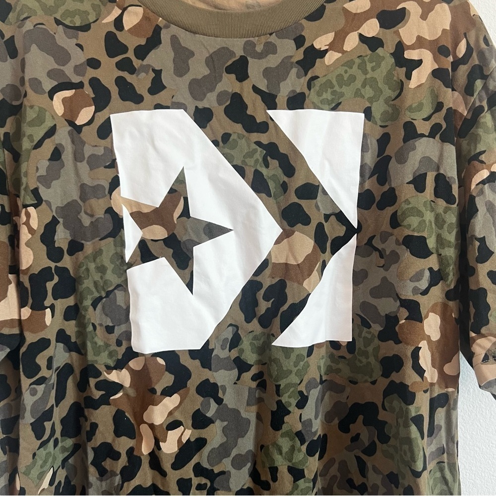 Converse Chevron Logo Camo Short Sleeve Tee Size:‎ L - Picture 5 of 8